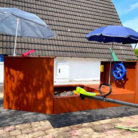 Familienfreundliches Ferienhaus In 5 Min Zum Strand Mit Terrasse Und Kostenlosem Parkplatz Cuxhaven Exterior foto